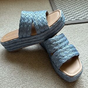 NIB Sun + Stone Blue Raffia Sandal 8 Macys
